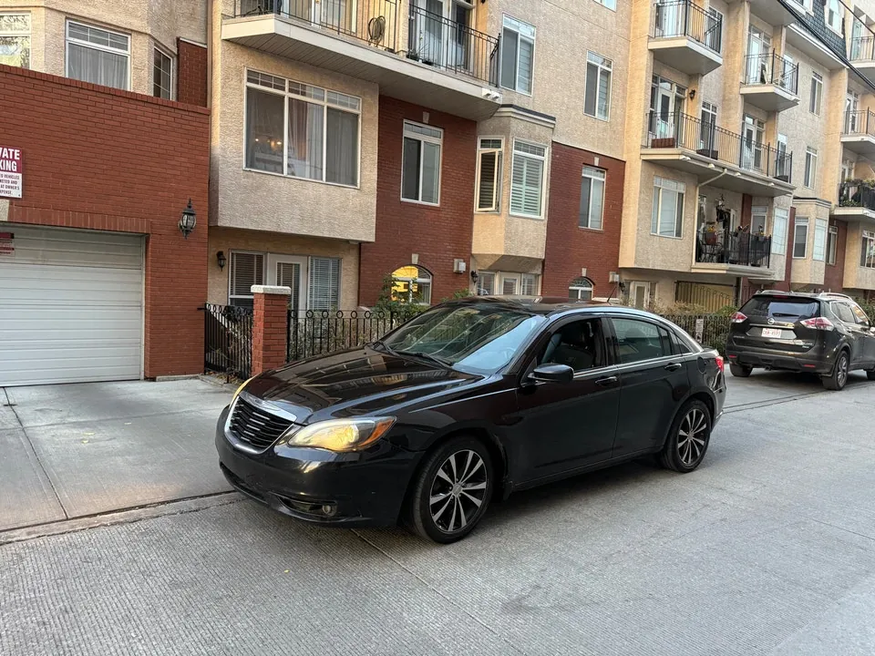 Chrysler 200 2014 photo 4