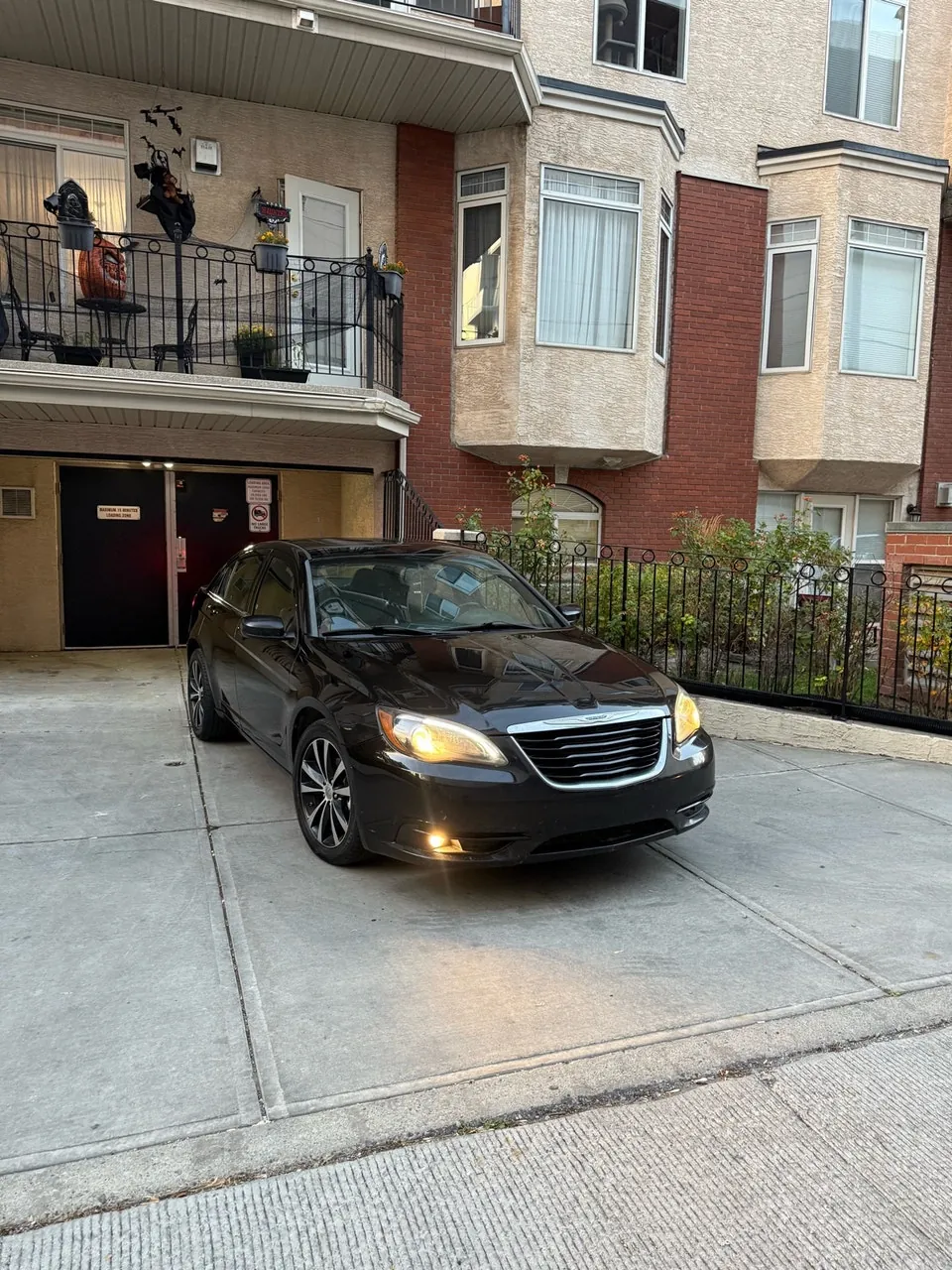 Chrysler 200 2014 photo 2