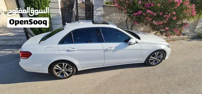 Mercedes-Benz E-Class 2014 photo 2