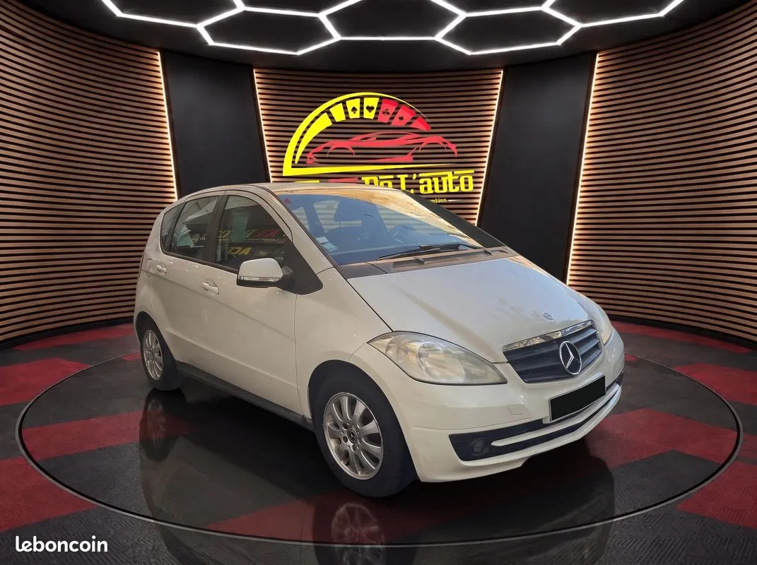 Mercedes-Benz A-Class 2010 photo 3