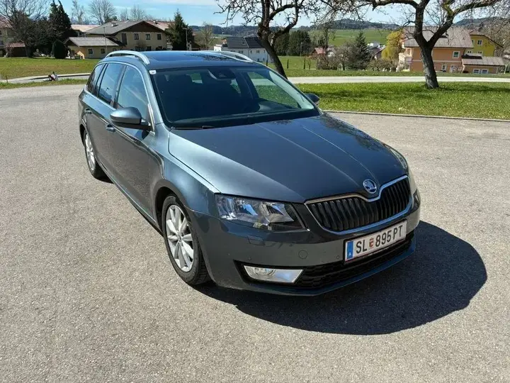 Skoda Octavia 2015 photo 2