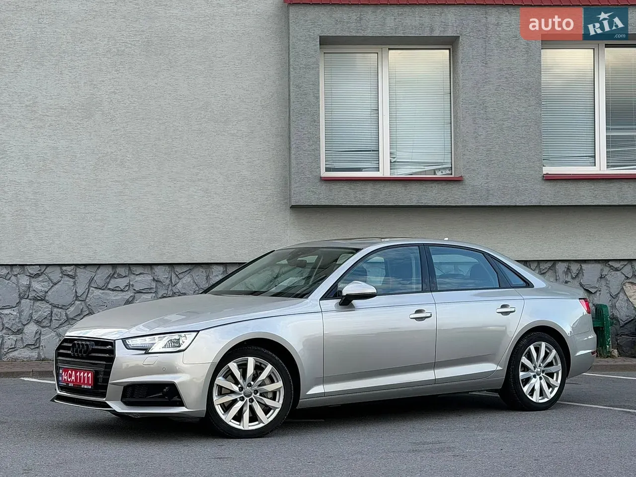 Audi A4 2018 photo 5