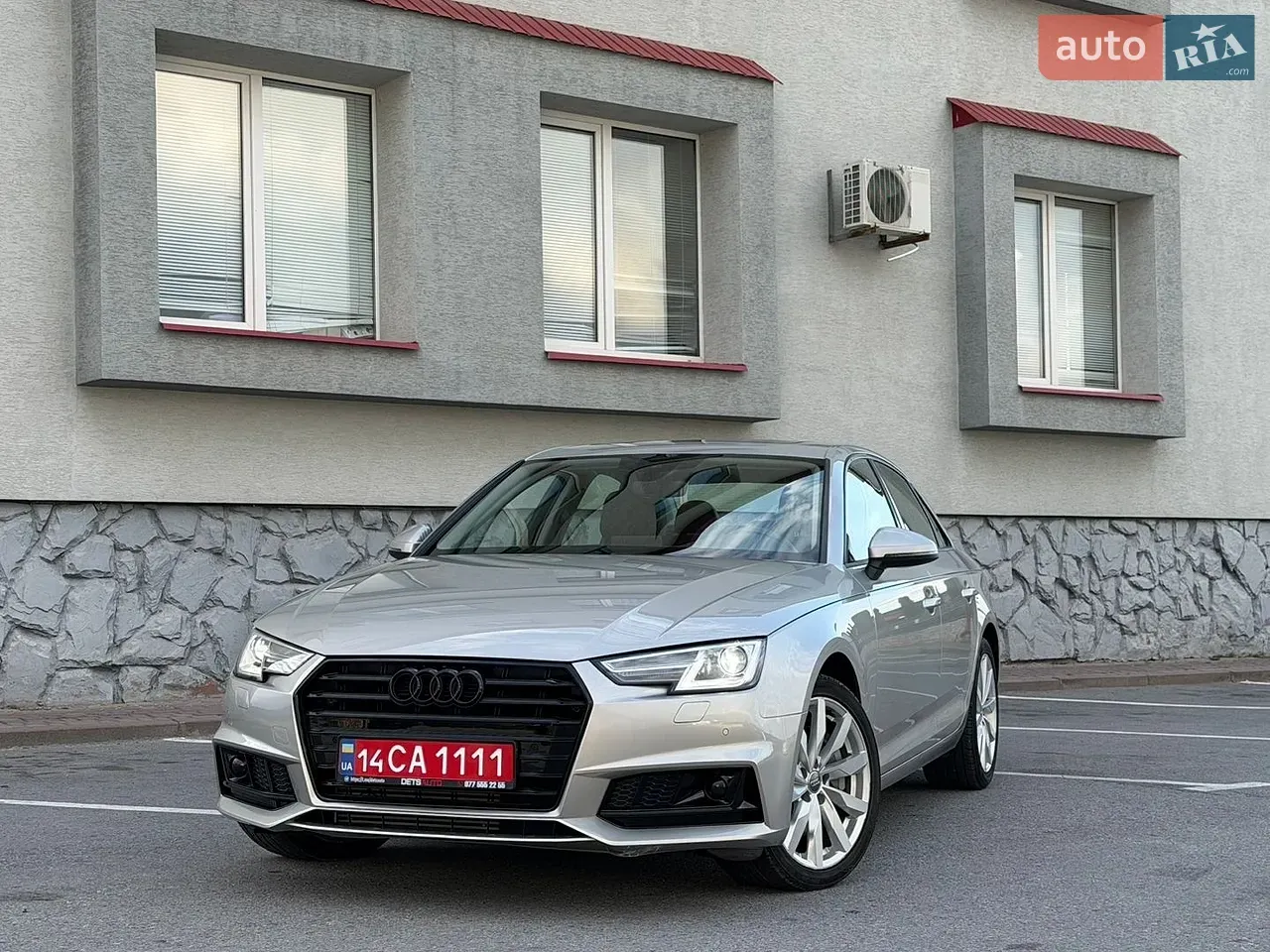 Audi A4 2018 photo 3