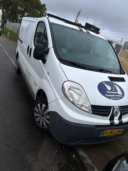 Renault Trafic 2013 photo 2