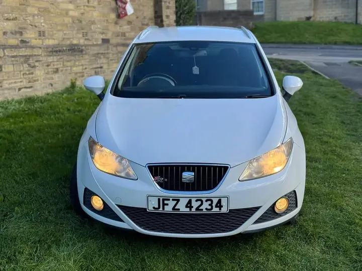 Seat Ibiza 2012 photo 2