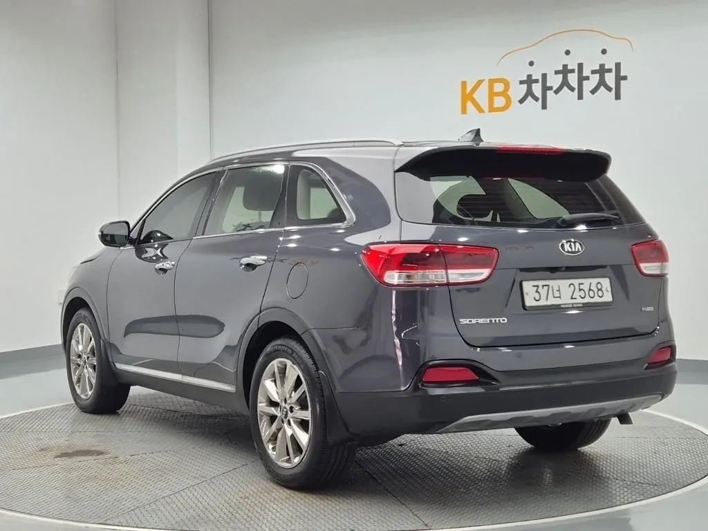 Kia Sorento 2015 photo 2