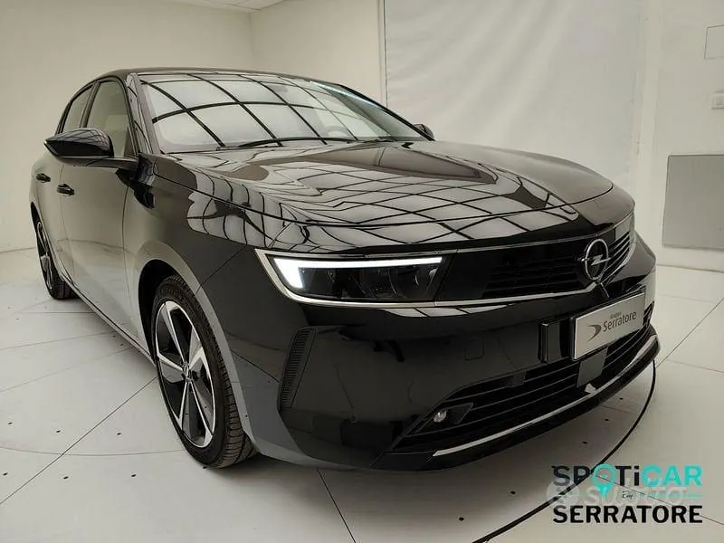 Opel Astra 2022 photo 3