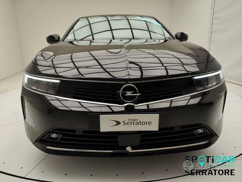 Opel Astra 2022 photo 2