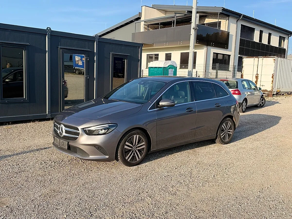 Mercedes-Benz B-Class 2019 photo 2