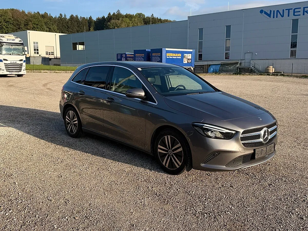 Mercedes-Benz B-Class 2019 photo 3