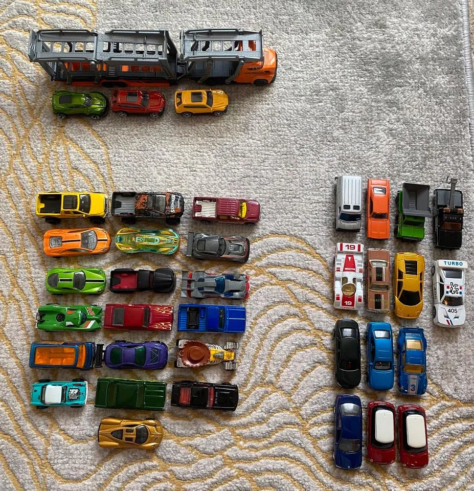 Hot Wheels Autos