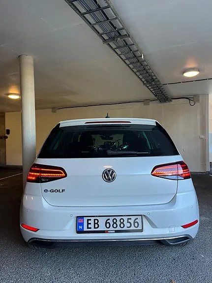 Volkswagen Golf 2019 photo 2