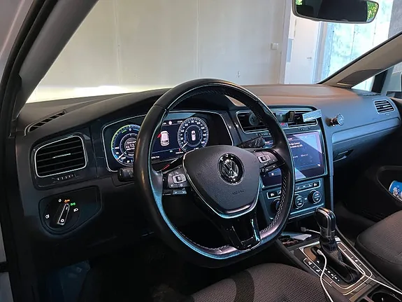 Volkswagen Golf 2019 photo 4