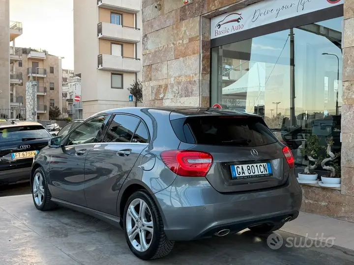 Mercedes-Benz A 180 2015 photo 3