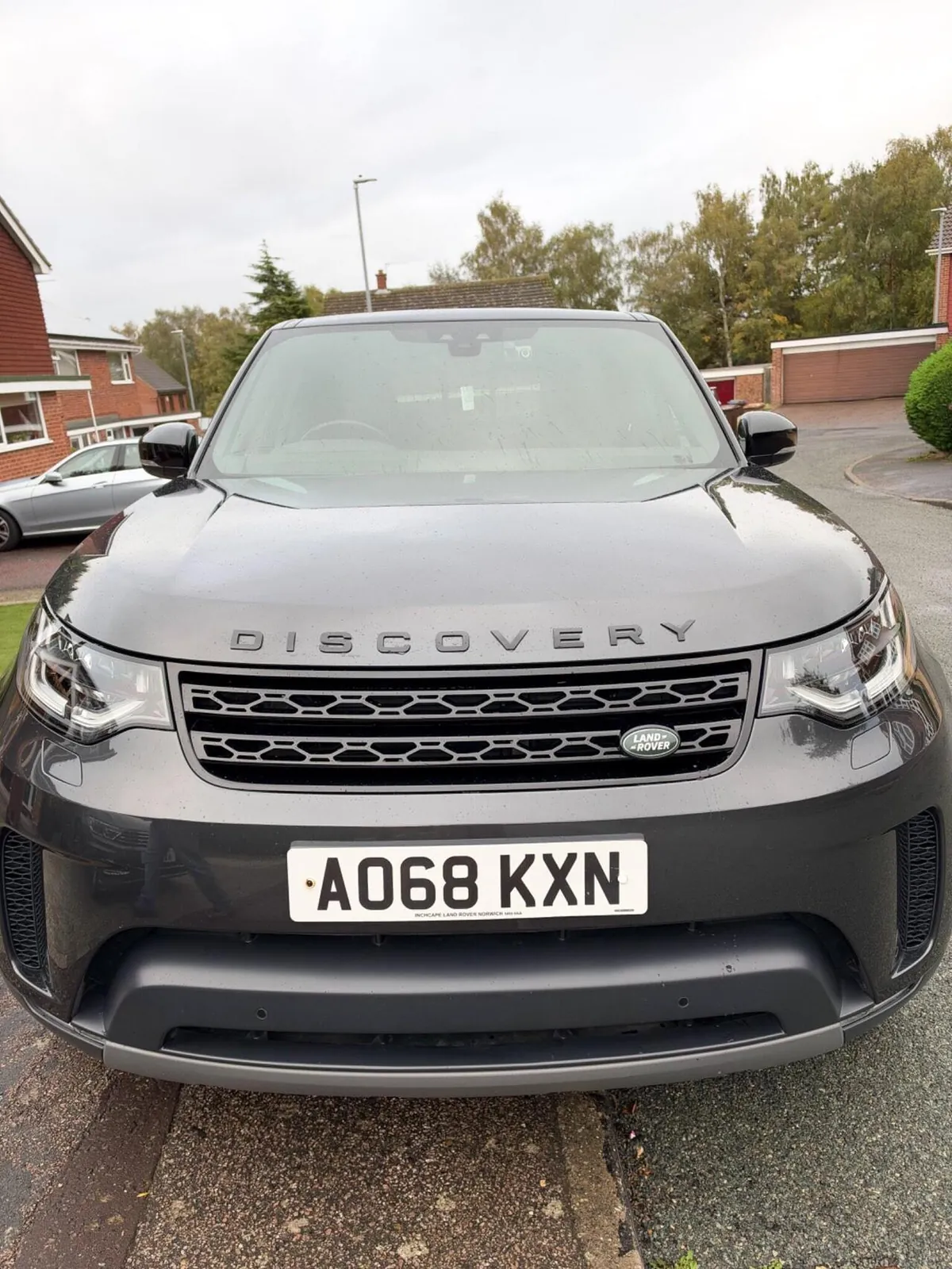 Land Rover Discovery 2018 photo 2