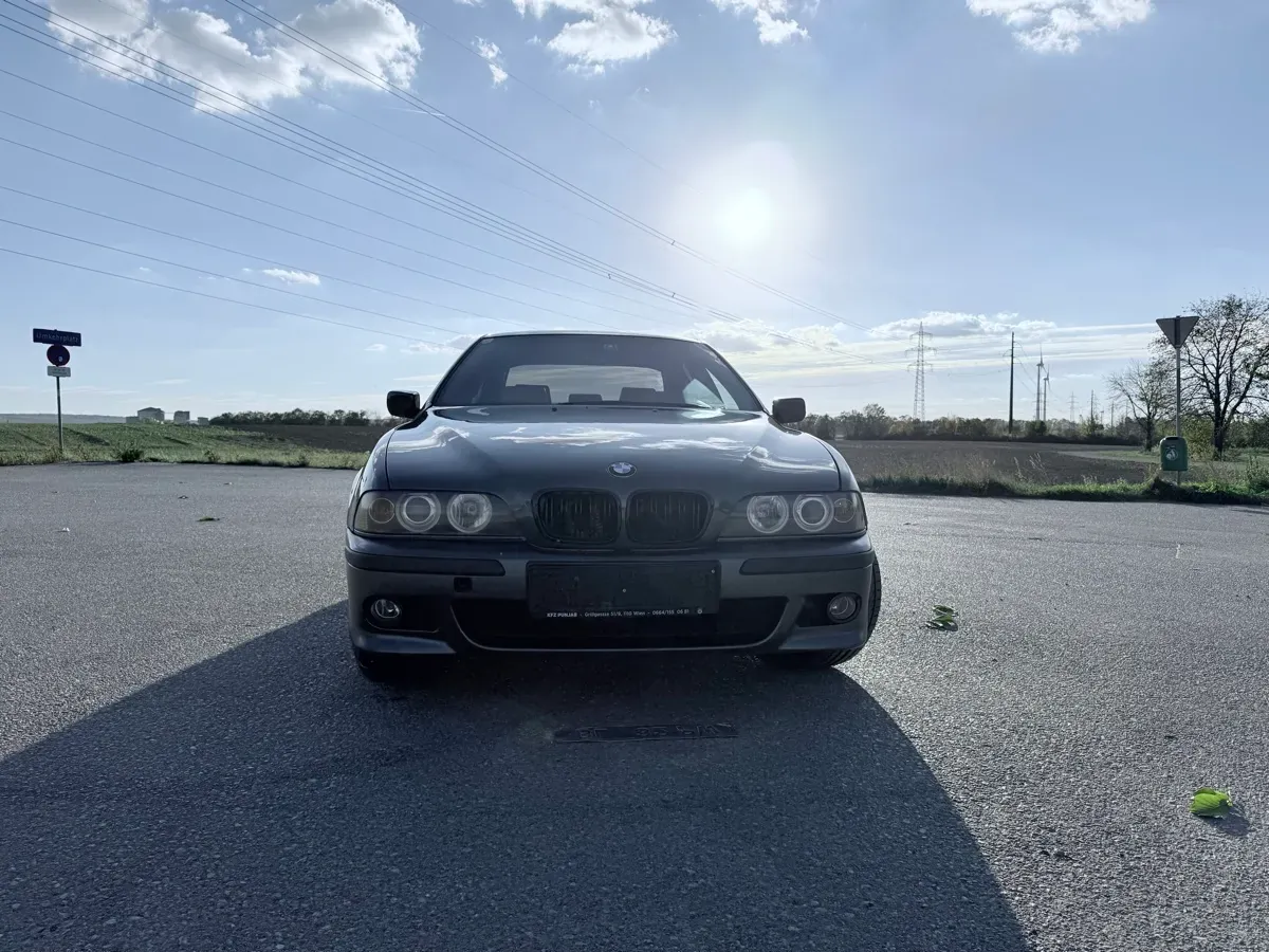 BMW 5 Series 2000 photo 2