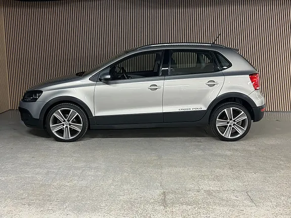 Volkswagen Polo 2012 photo 4