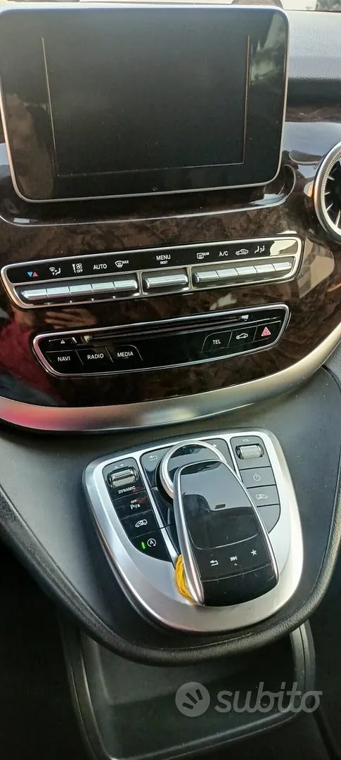 Mercedes-Benz V-Class 2023 photo 4