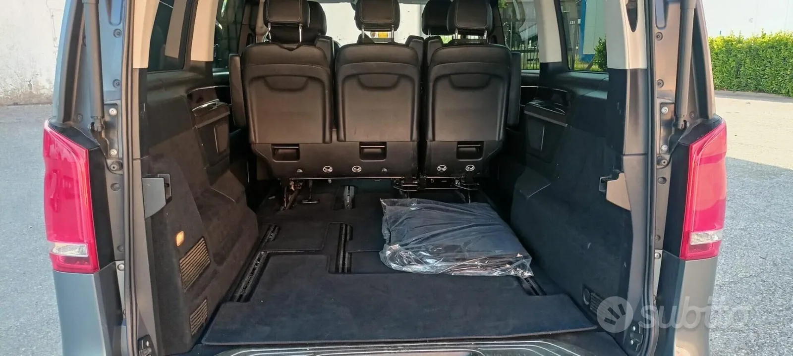 Mercedes-Benz V-Class 2023 photo 5
