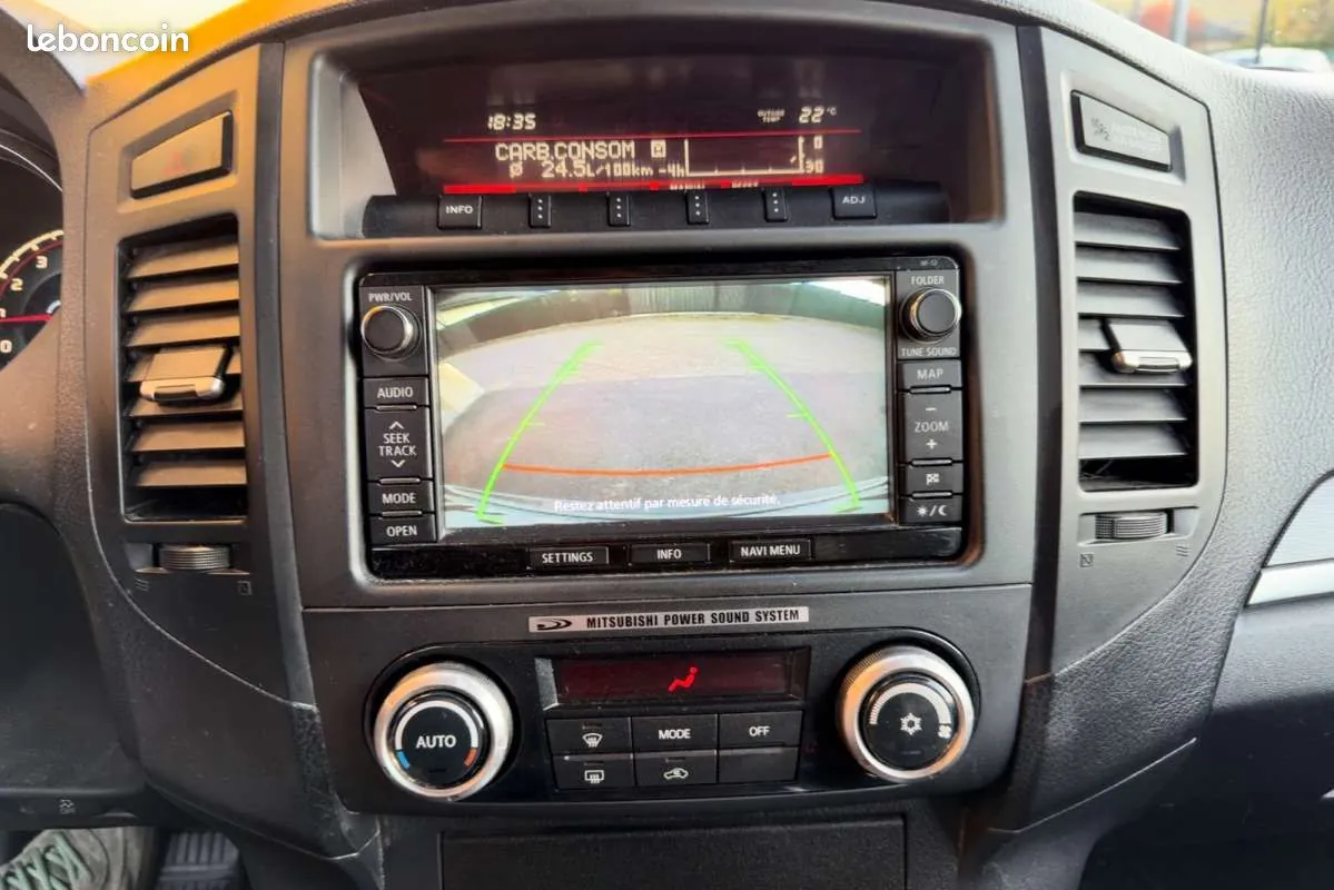 Mitsubishi Pajero 2013 photo 5