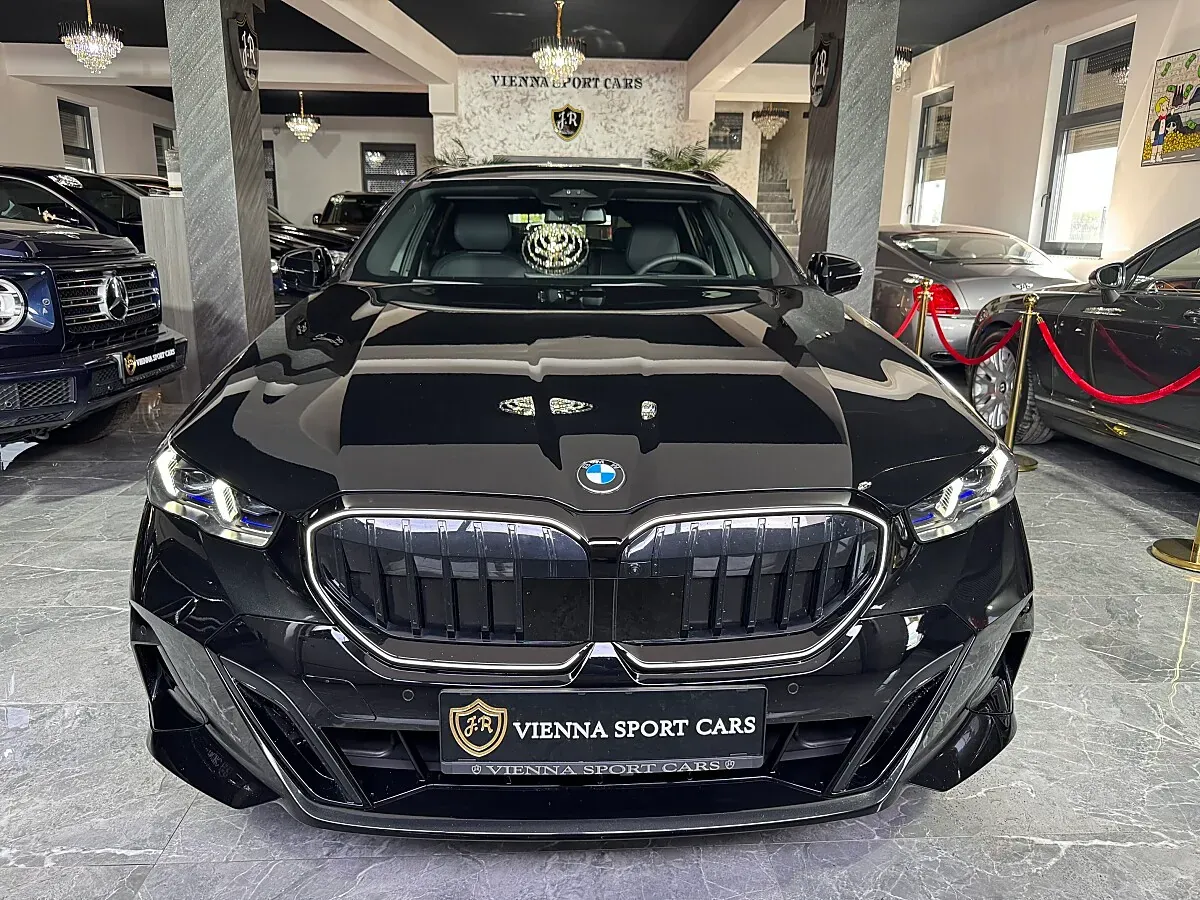 BMW 5 Series 2025 photo 2