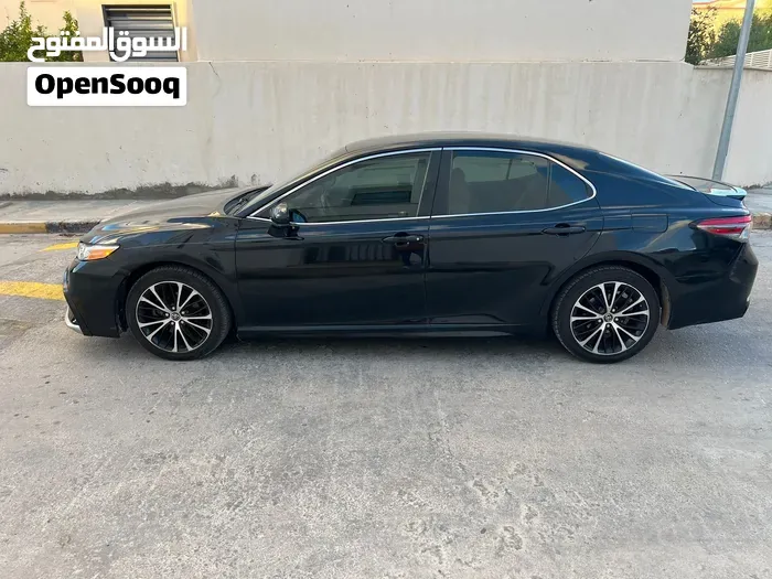 Toyota Camry 2020 photo 2