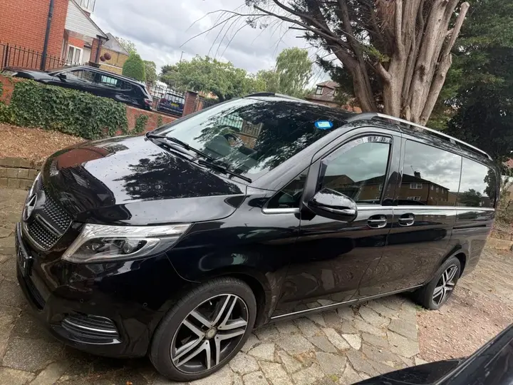Mercedes-Benz V-Class 2018 photo 2