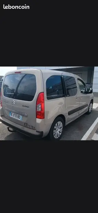 Citroen Berlingo 2011 photo 3