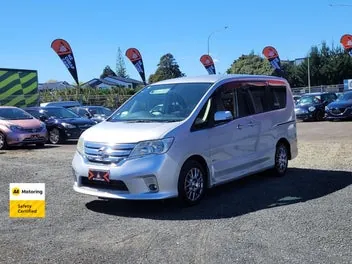 Nissan Serena 2012 photo 4