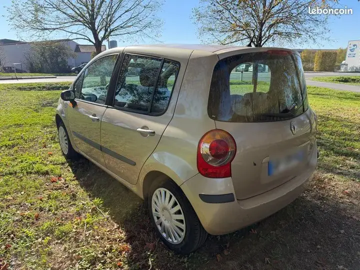 Renault Modus 2005 photo 2
