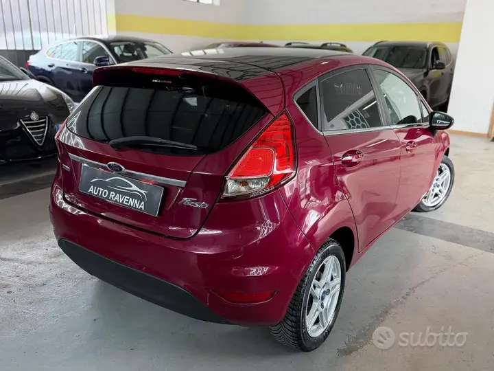 Ford Fiesta 2014 photo 2