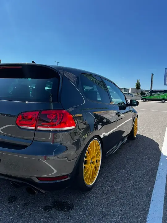 Volkswagen Golf Gti 2010 photo 2