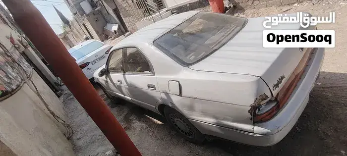 Toyota Crown 1993 photo 3