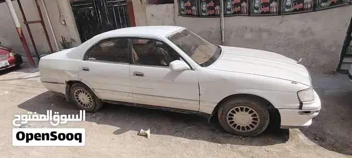 Toyota Crown 1993 photo 4