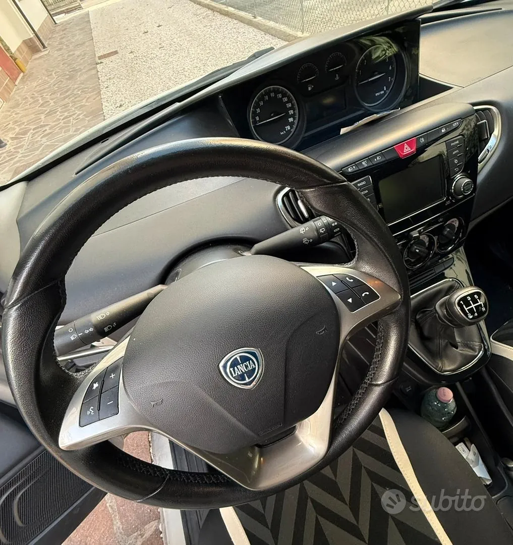 Lancia Ypsilon 2016 photo 5
