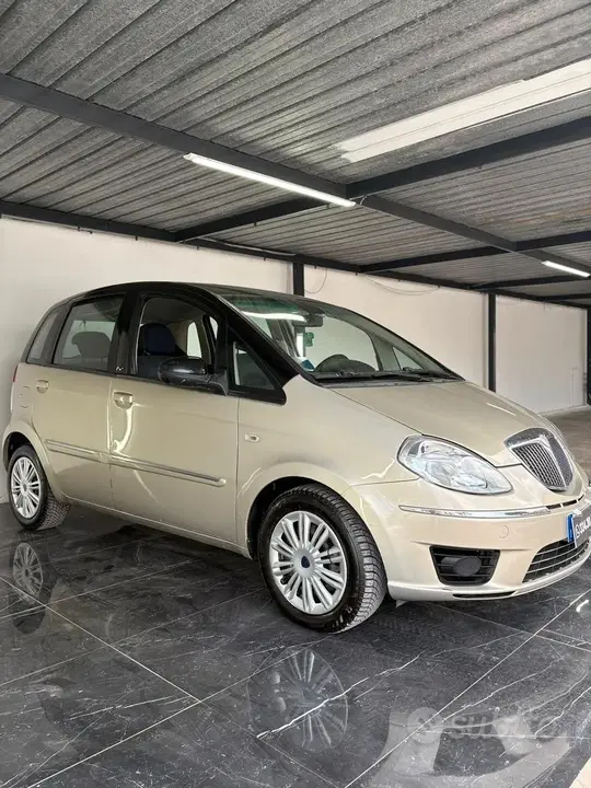 Lancia Musa 2011 photo 2