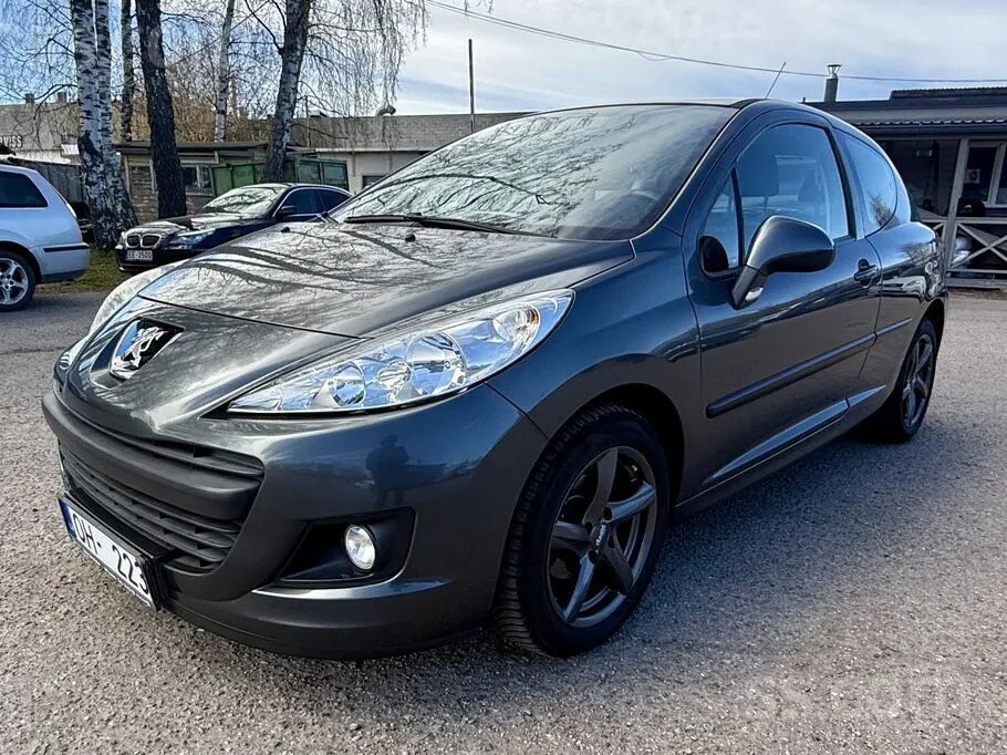 Peugeot 207 2010 photo 2