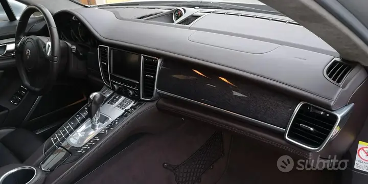 Porsche Panamera 2010 photo 4