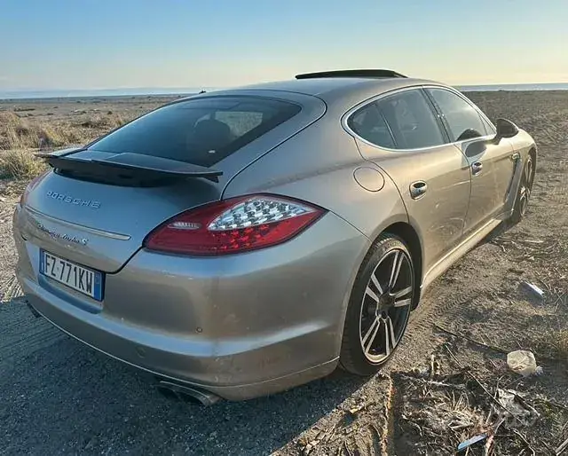 Porsche Panamera 2010 photo 3