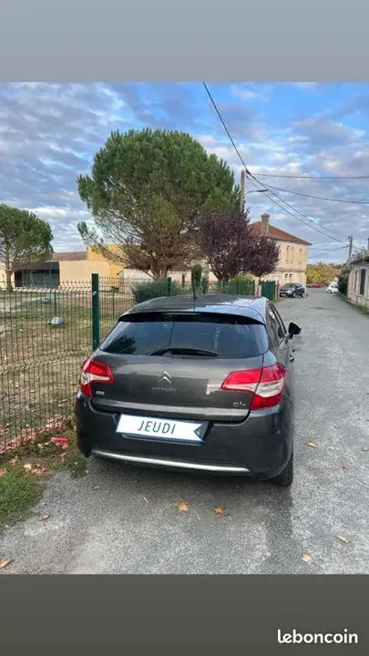 Citroen C4 2013 photo 2