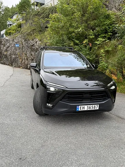 NIO Es8