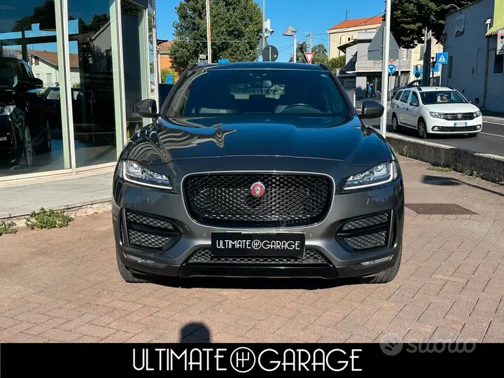 Jaguar F-Pace 2018 photo 2
