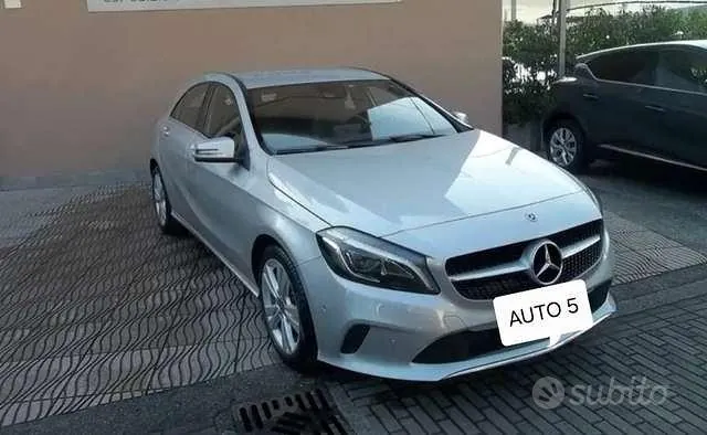 Mercedes-Benz A 180 2017 photo 5