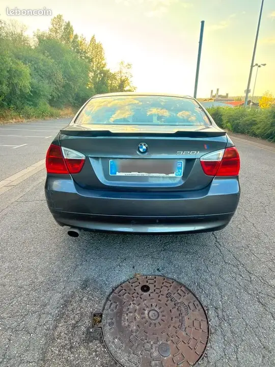 BMW 3 Series 2005 photo 3