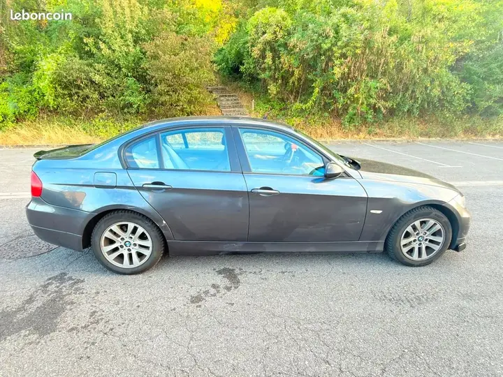 BMW 3 Series 2005 photo 4