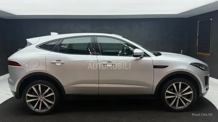 Jaguar E-Pace 2018 photo 4
