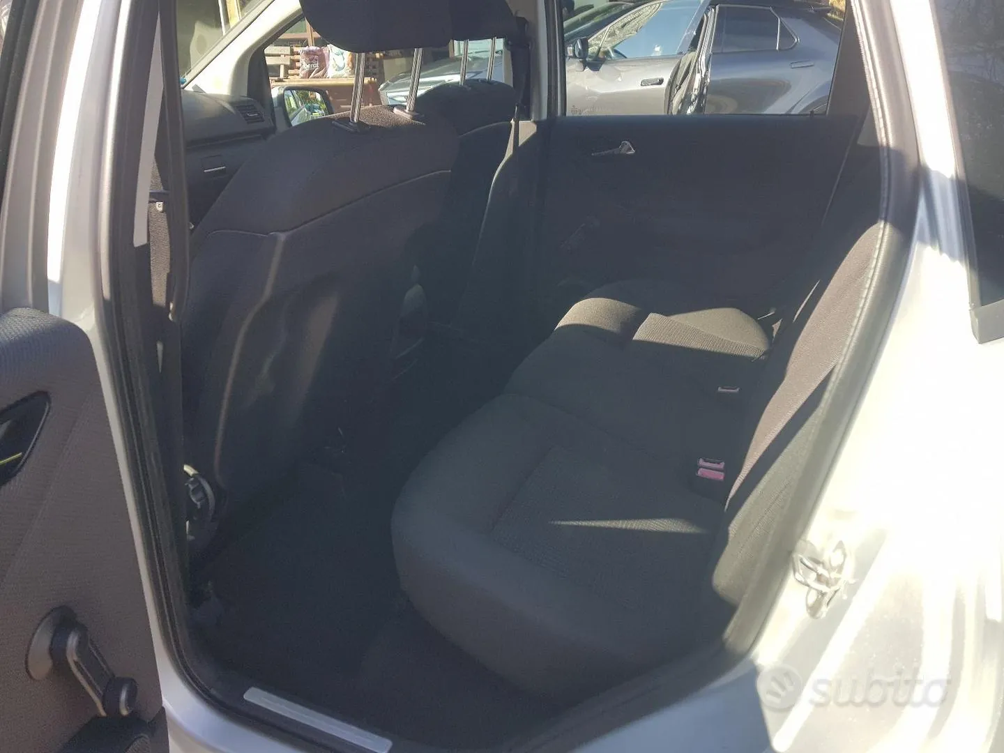 Mercedes-Benz A-Class 2011 photo 4