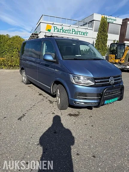 Volkswagen Transporter 2018 photo 2