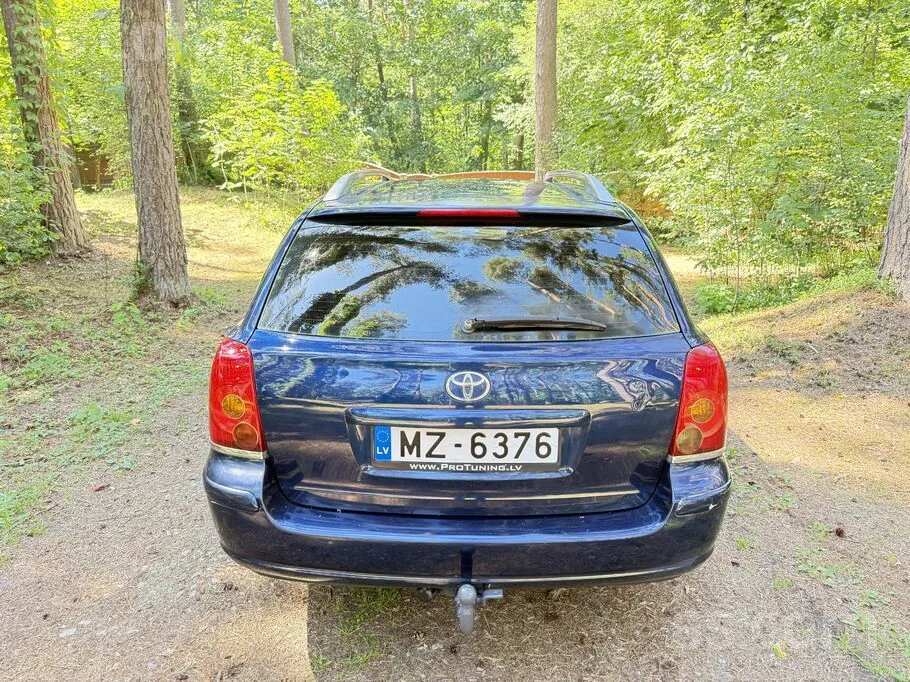 Toyota Avensis 2004 photo 5
