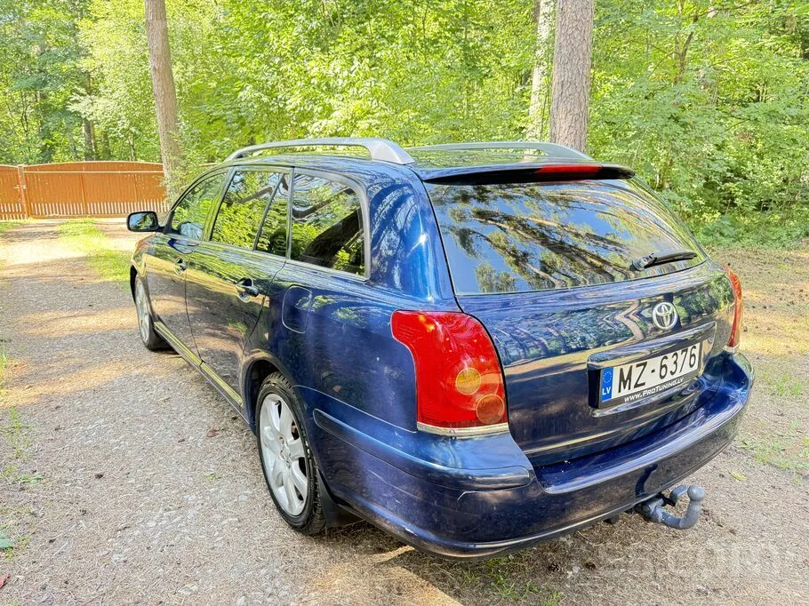 Toyota Avensis 2004 photo 4